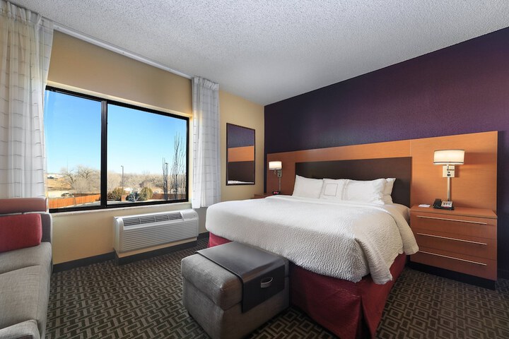 Room 9 of 27