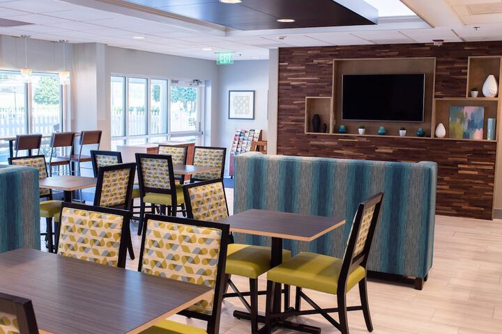 Holiday Inn Express Hotel & Suites Conover (Hickory Area) by IHG