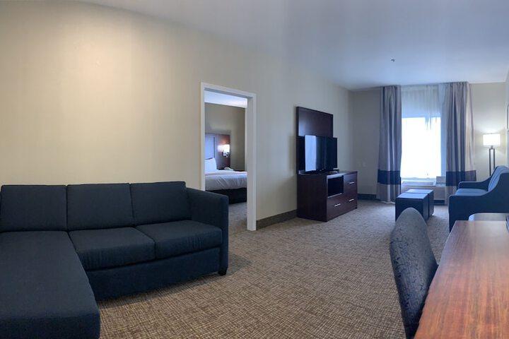 Room 25 of 47