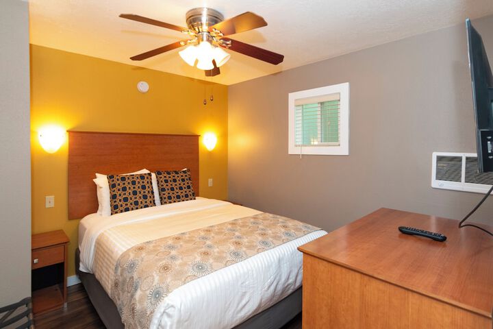 Room 42 of 103