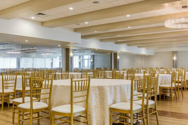Wyndham Newport Hotel