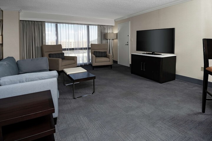 Hilton Greenville