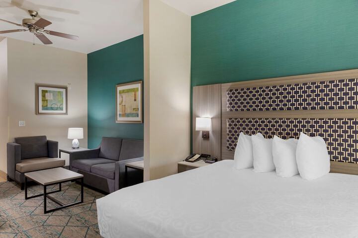 Room 22 of 46