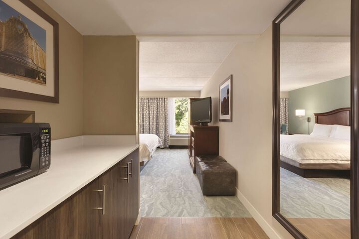 Room 43 of 59