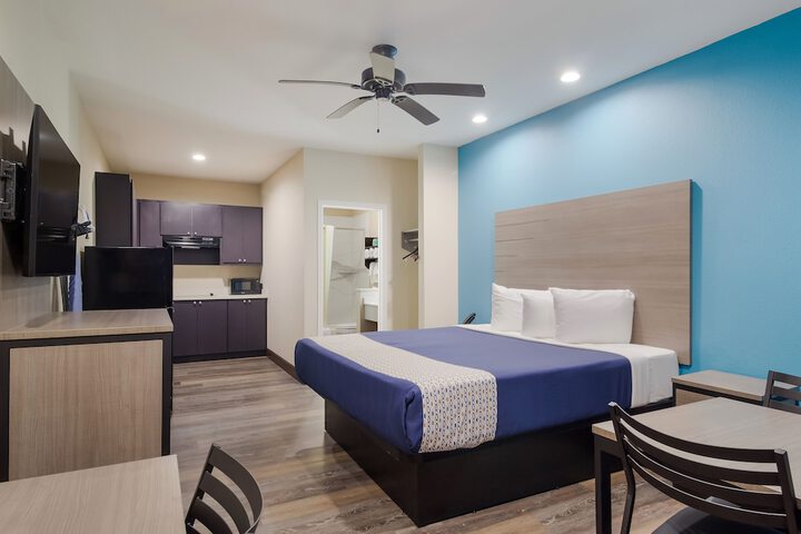 Room 14 of 19