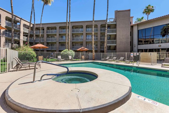 Pool 5 of 37