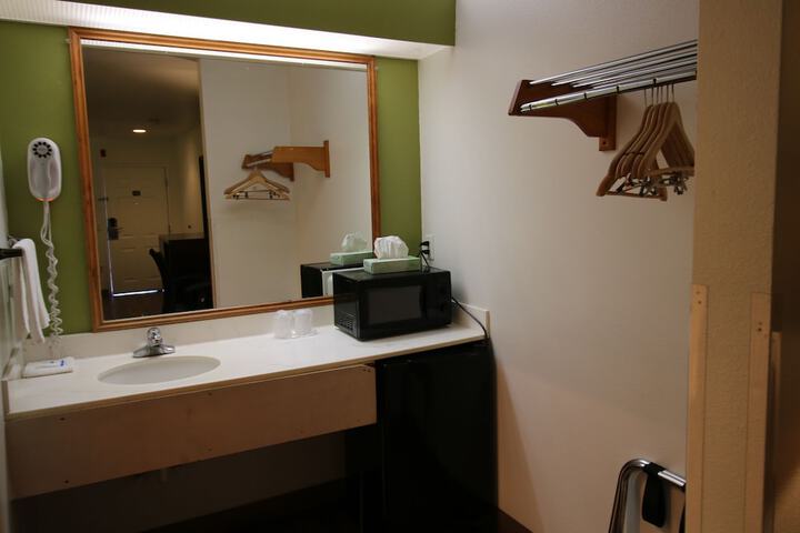 Room 15 of 24