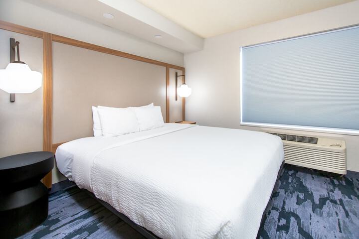 Room 34 of 47