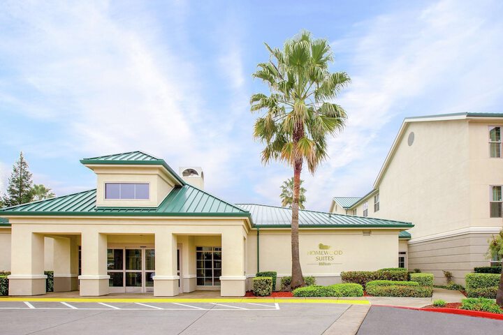 Hotel 2 of 30