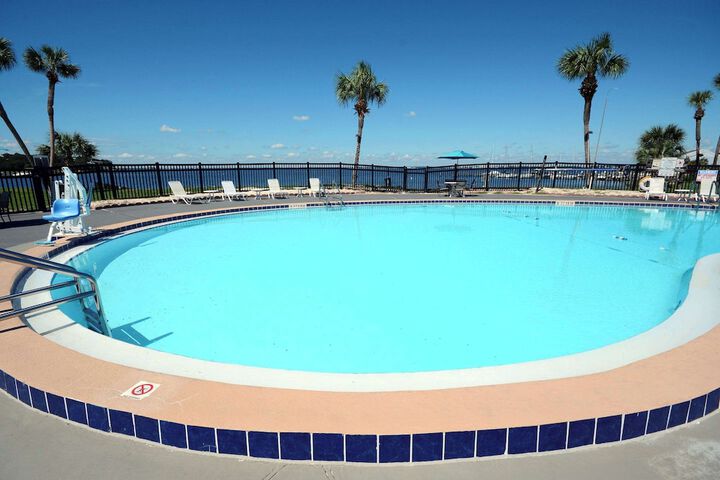 Pool 11 of 74
