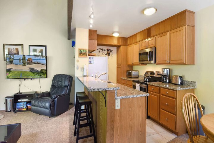Enjoy Forest Views Retreat at Kingswood Village!