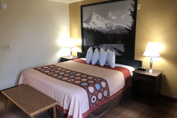 Super 8 by Wyndham Kennewick