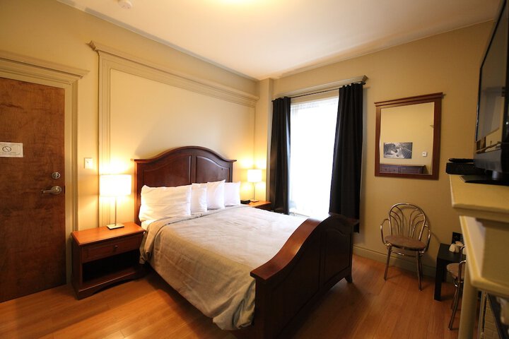 Room 18 of 40