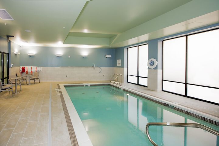 Holiday Inn Express & Suites Pittsburgh North Shore by IHG