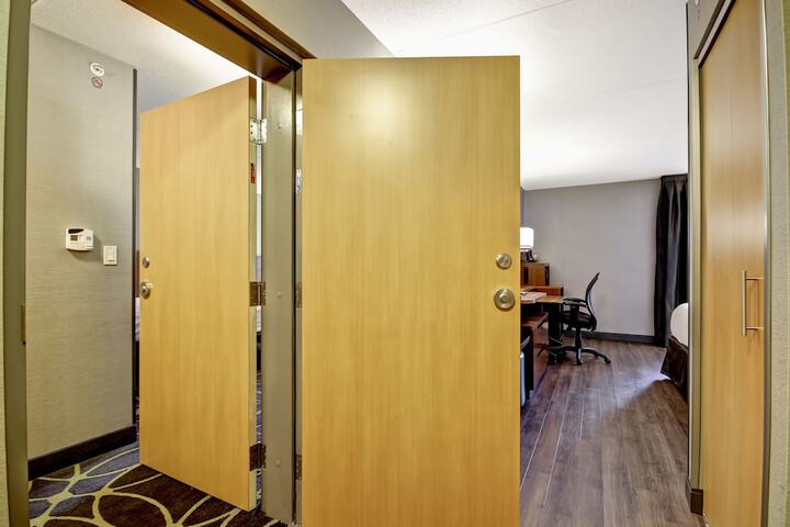 Room 19 of 53