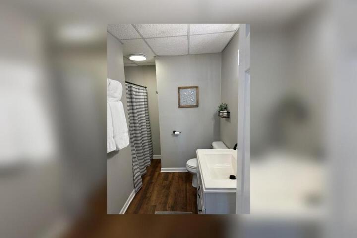 Peninsula Point Cozy Lakefront Condo 1BR 1BA