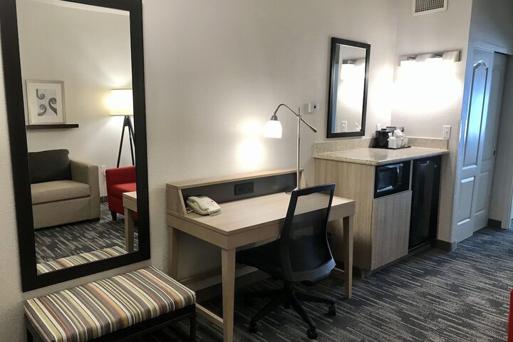 Country Inn & Suites by Radisson Lake George (Queensbury), NY