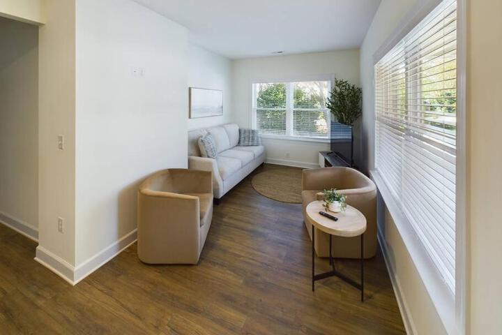 PIckens Place Unit B
