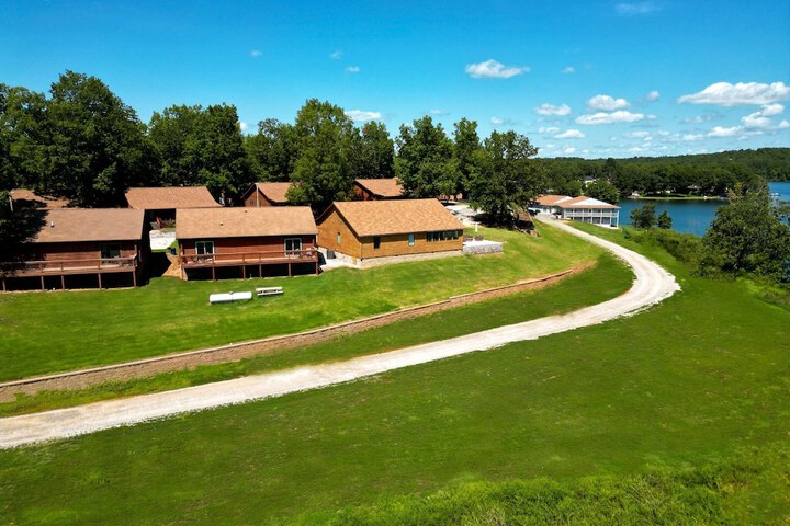 Crown Point Resort