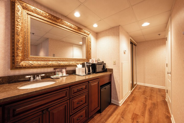 Boardwalk Plaza Hotel