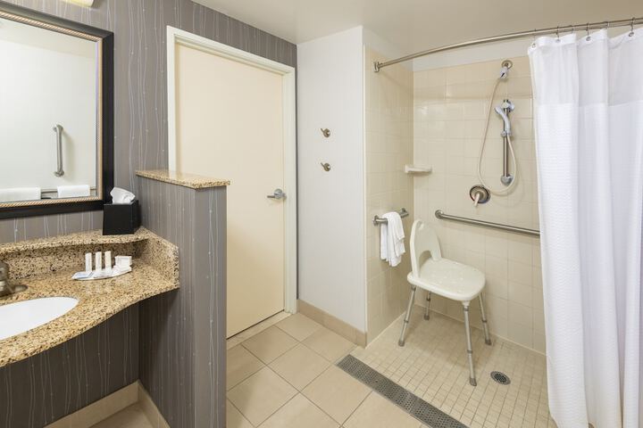 Courtyard by Marriott Phoenix North / Happy Valley