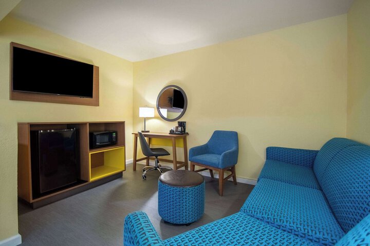 Room 31 of 45