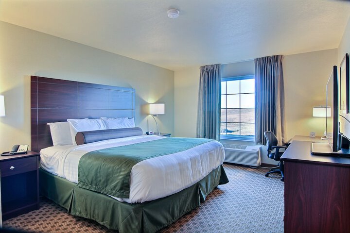 Room 16 of 40