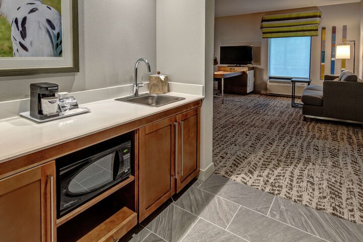 Hampton Inn & Suites Nashville / Goodlettsville