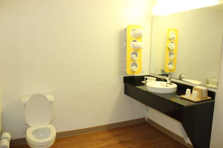 Room 20 of 35