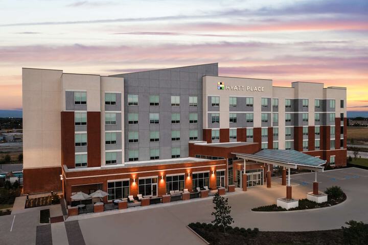 Hotel 3 of 52
