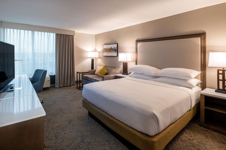 Room 52 of 80