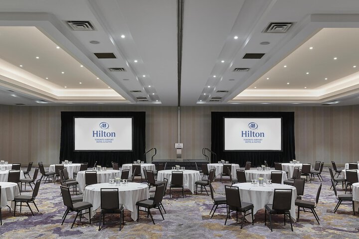 Hilton Toronto Airport Hotel & Suites