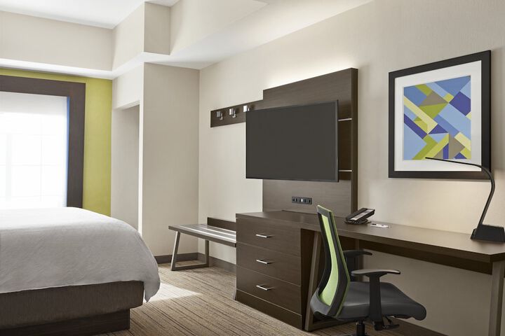 Room 17 of 31