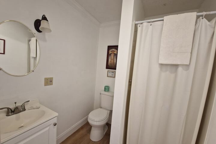 Room 28 of 40