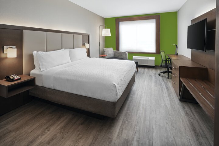 Room 12 of 39