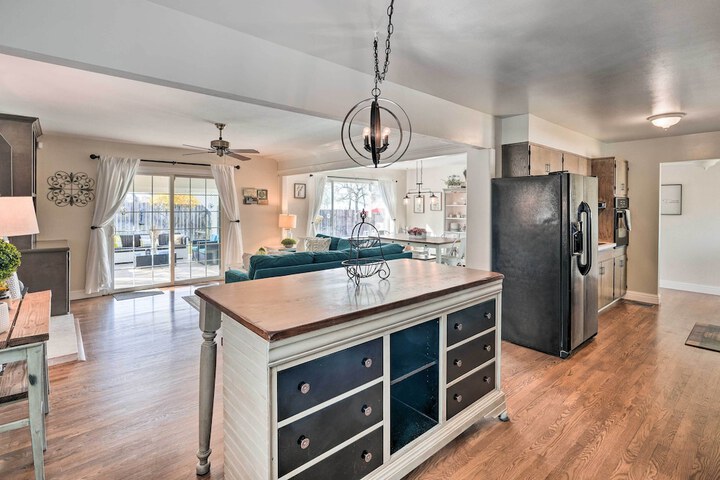 1 Mi to Main Street Sutter Creek: Poolside Oasis!