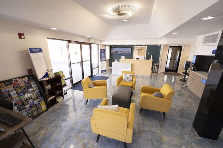 Hotel Interior 11 of 38