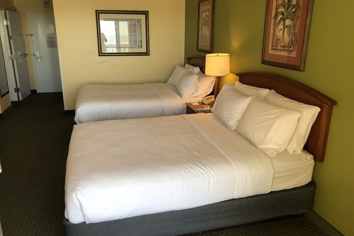 Room 79 of 108