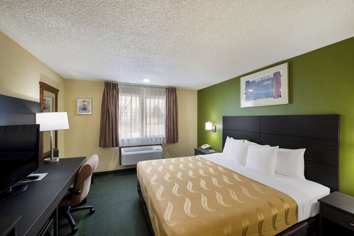 Room 18 of 37