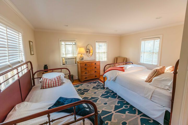Room 70 of 121