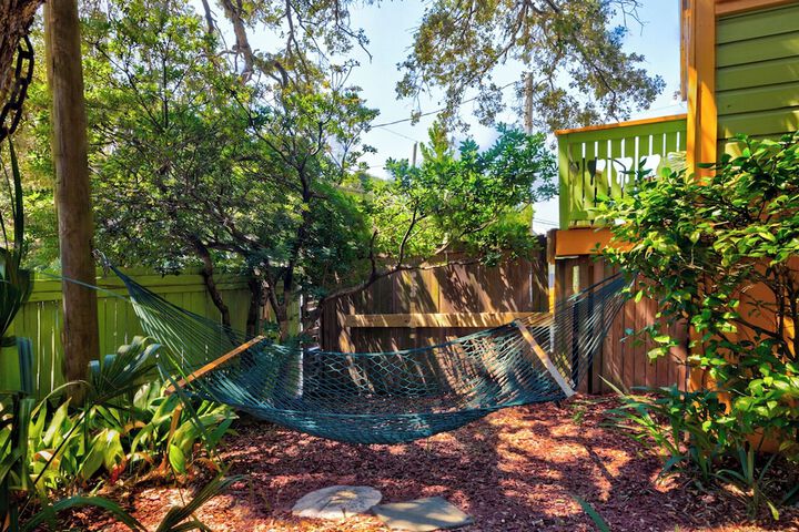 Beachside Boutique Inn – Folly Beach Rooms & Private Cottages