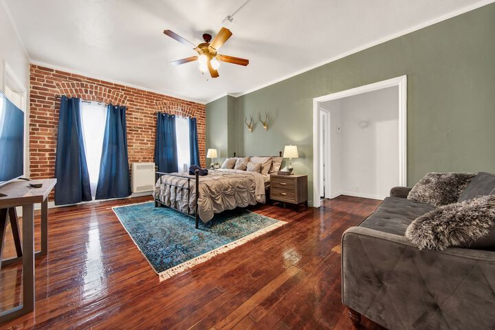 Room 4 of 29