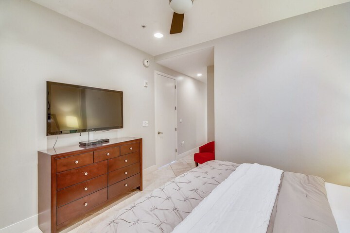 Room 22 of 40