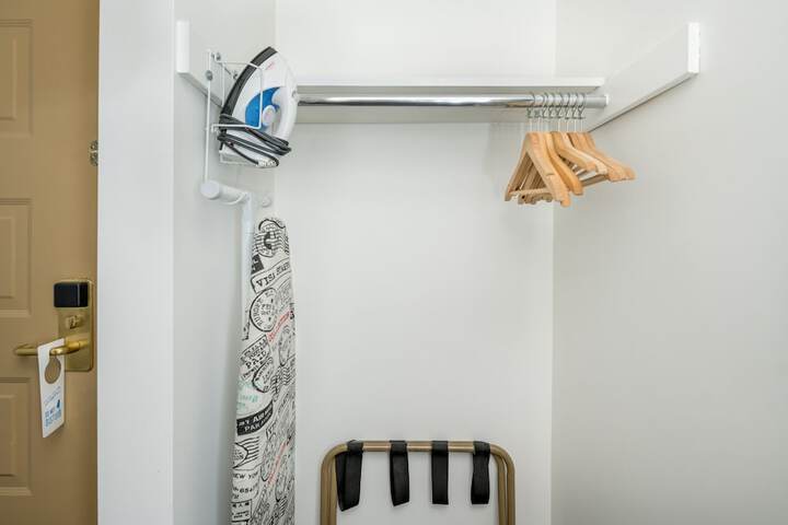 Room 15 of 35