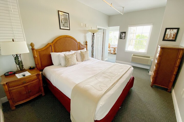 Crystal Bay Historic Hotel