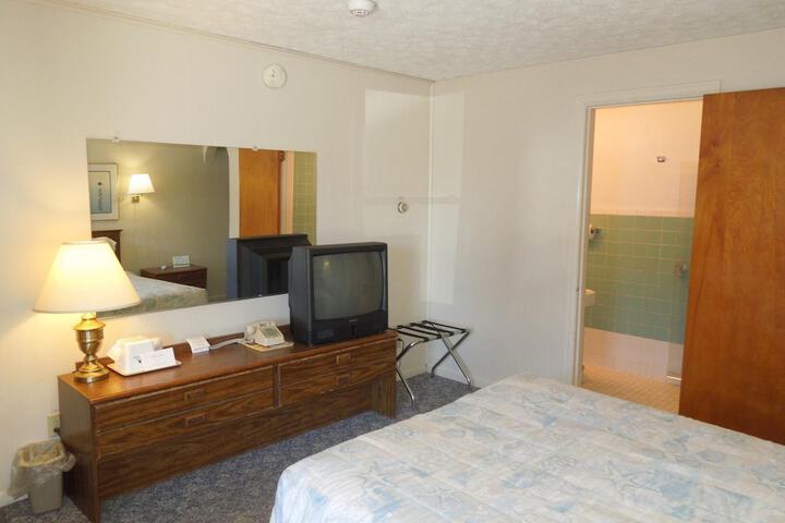 Room 43 of 63