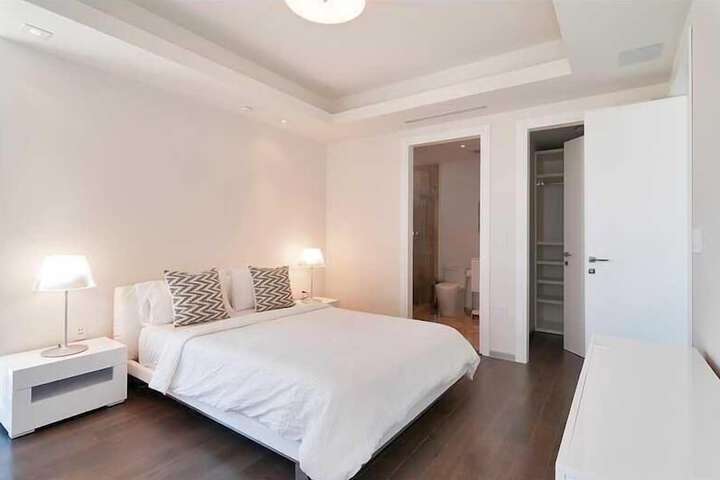 Room 15 of 24