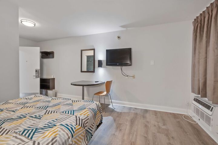 Motel 6 Normal IL - Bloomington Area
