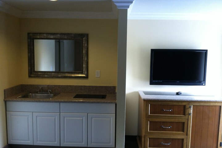 Room 45 of 66