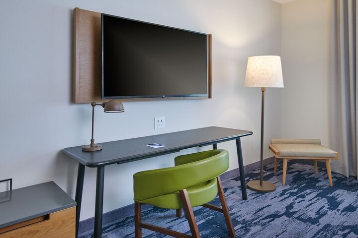 Room 15 of 38
